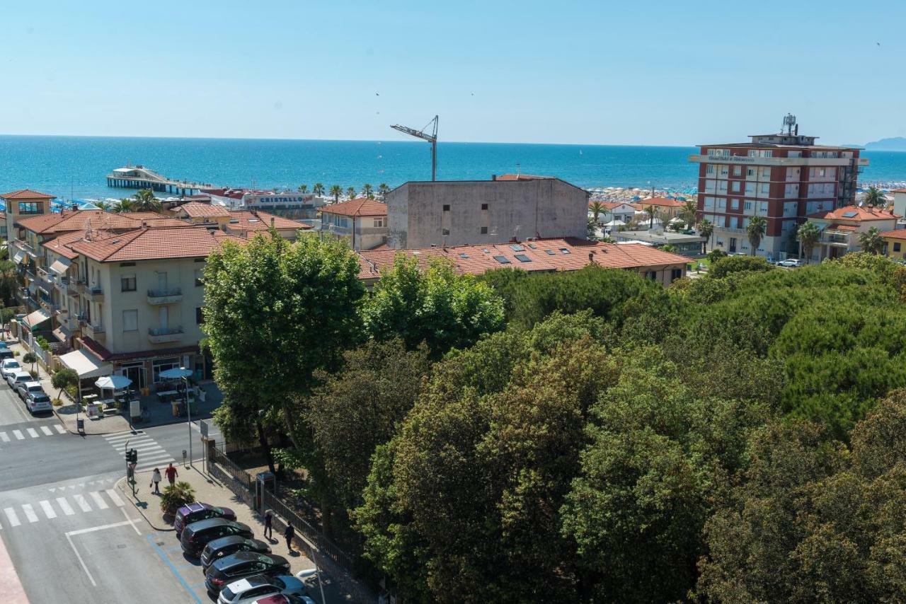 Versilia Residence Lido di Camaiore Exterior foto